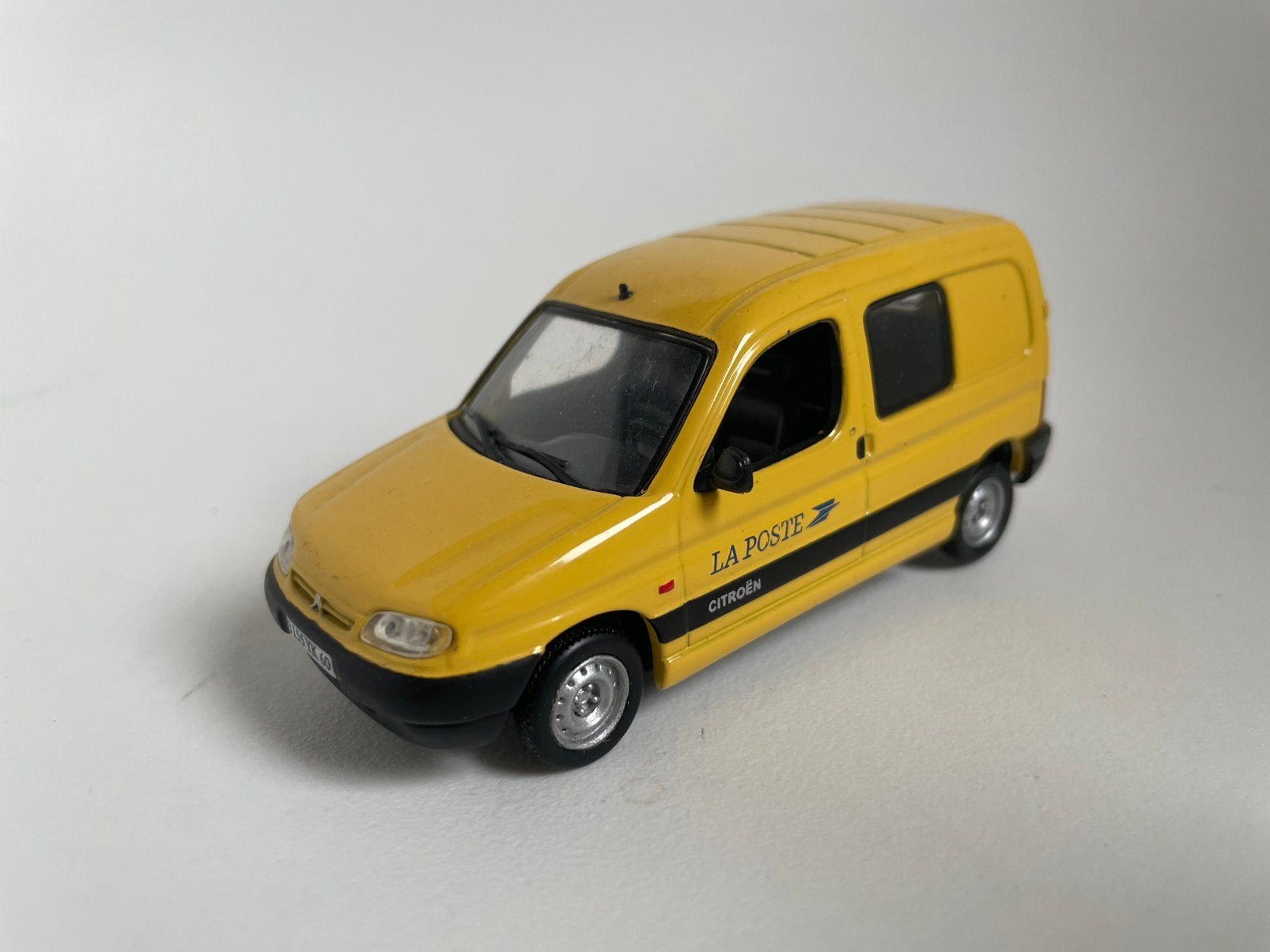 model Citroën Berlingo Universal Hobbies (Peugeot Partner), Hobby en Vrije tijd, Ophalen of Verzenden, Gebruikt, Auto, Universal Hobbies