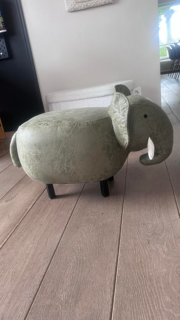 Olifant poef/krukje, Huis en Inrichting, Ophalen, Minder dan 50 cm, 50 tot 75 cm, Zo goed als nieuw
