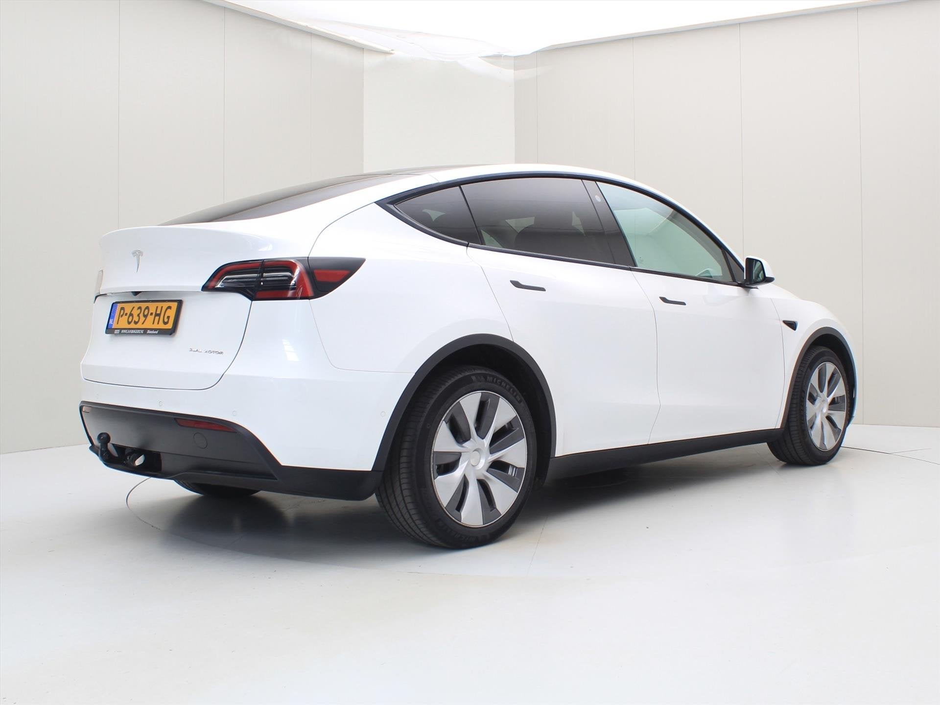 Tesla Model Y Long Range AWD 75kWh 351pk SoH AMD RYZEN [ TRE, Auto's, Automaat, Gebruikt, Zwart, Wit