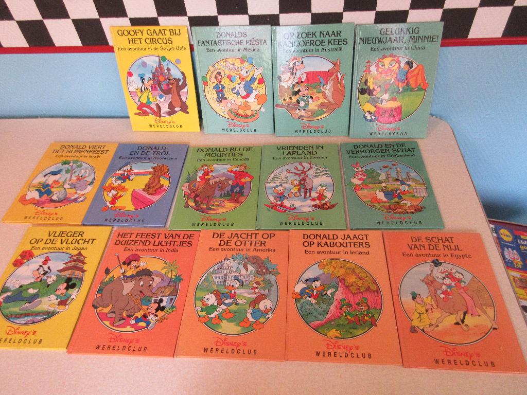 Disney's Wereldclub boeken, Ophalen of Verzenden, Zo goed als nieuw, Sprookjes