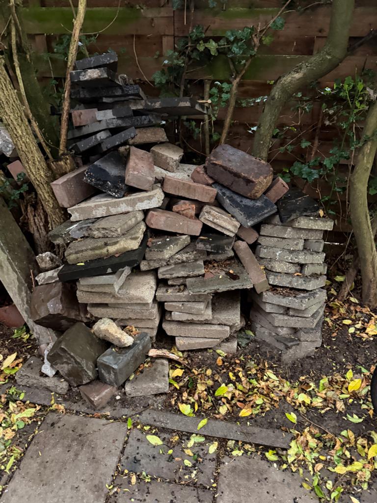 Gratis afhalen Diverse gebruikte stenen en tegels voor tuin, Tuin en Terras, Tegels en Klinkers, Ophalen of Verzenden, Gebruikt