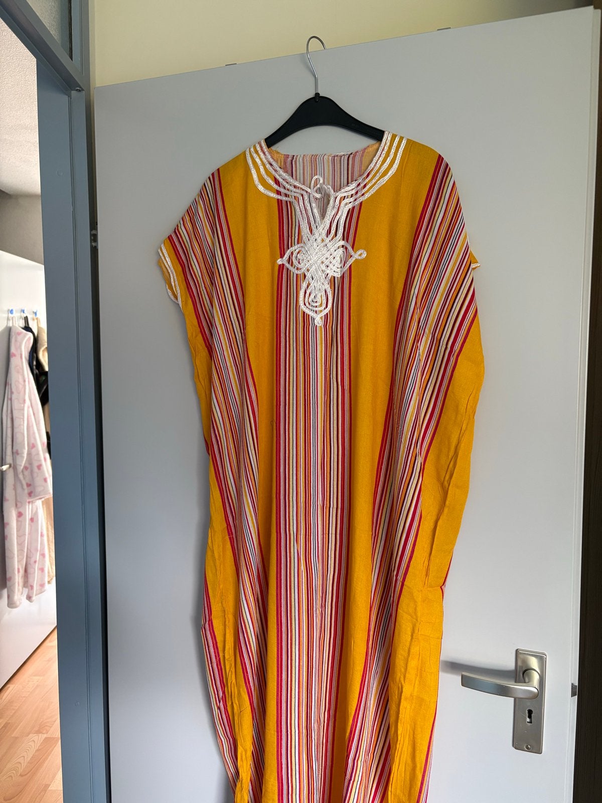 Kaftan / Jelebba, Kleding | Dames, Jurken, Ophalen, Geel, Maat 42/44 (L), Nieuw