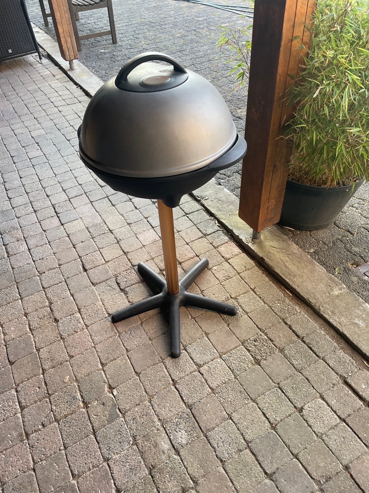 Inventum Elektrische Barbecue Grill - Perfect voor Buiten, Ophalen, Gebruikt