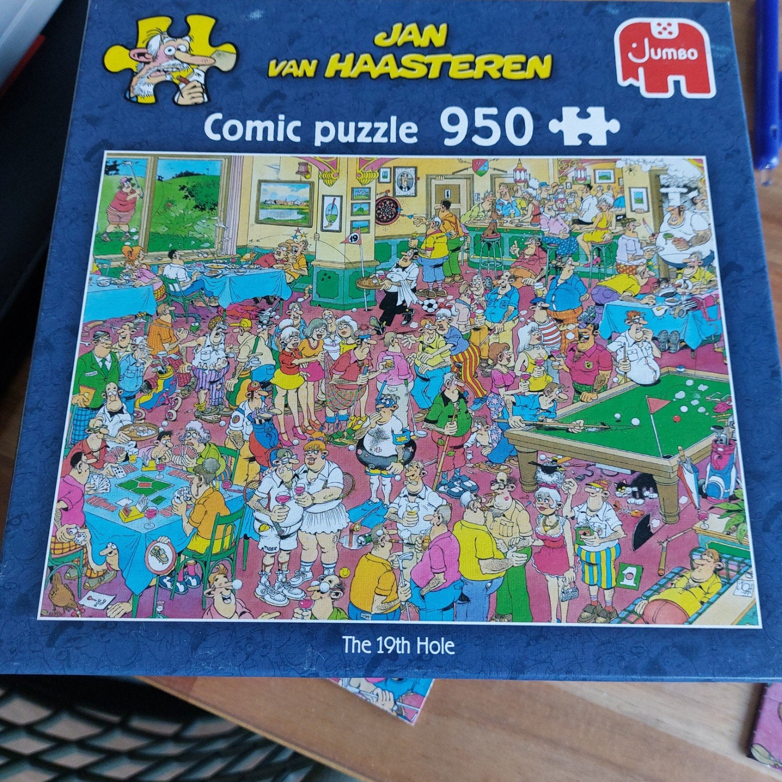 Jan van Haasteren Comic Puzzel - The 19th Hole (950 stukjes), Ophalen of Verzenden, 500 t/m 1500 stukjes, Zo goed als nieuw, Legpuzzel