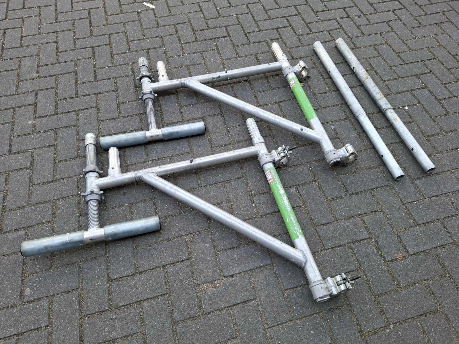 Te koop Uitwijkconsole set verlengbaar skyworks, Doe-het-zelf en Verbouw, Steigers, Gebruikt, Skyworks, Ophalen of Verzenden, Rolsteiger of Kamersteiger