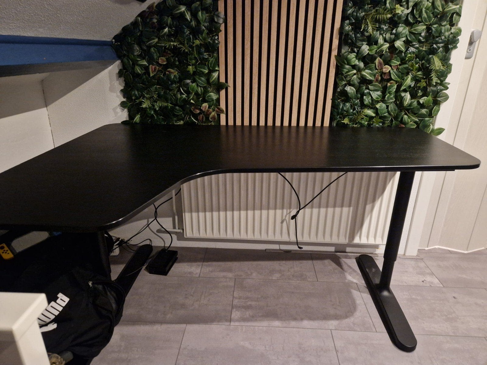 IKEA Bekant hoekbureau, zwart, Huis en Inrichting, Ophalen, Zwart, Hout, Hoekbureau