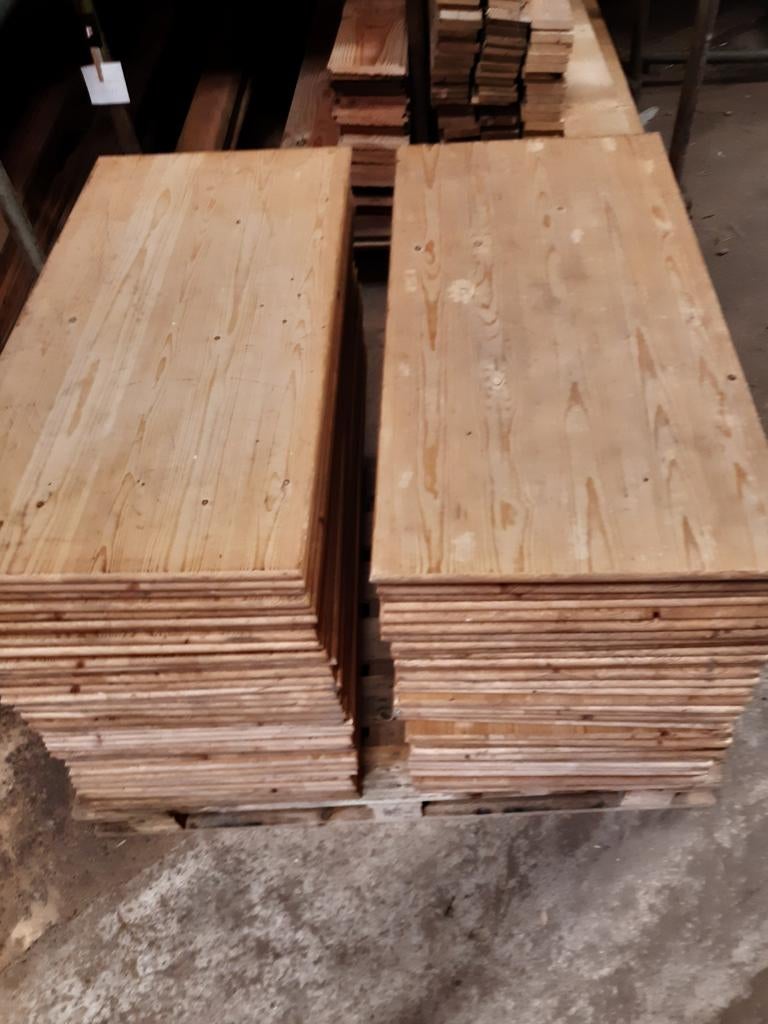 Twee partijen gebruikte massief grenen stellingplanken, Doe-het-zelf en Verbouw, Hout en Planken, Ophalen, Gebruikt, Minder dan 25 mm