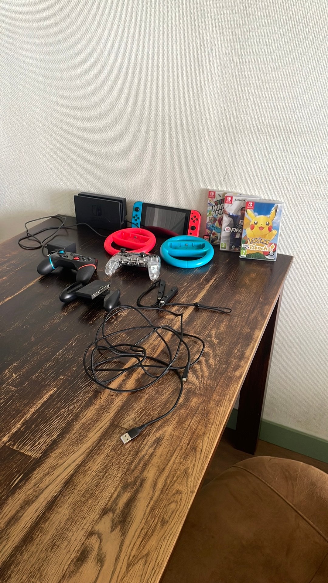 Nintendo switch, Met games, Ophalen of Verzenden, Zo goed als nieuw, Switch Original
