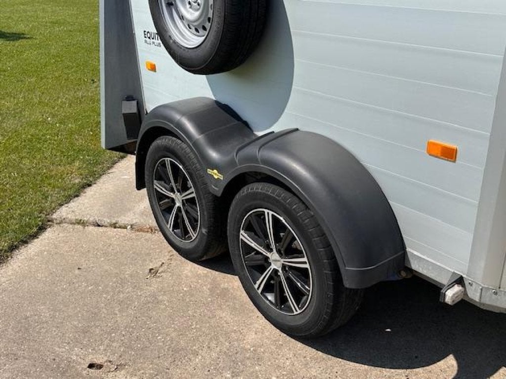 Humbaur EQIUTOS ALU PLUS TOPSTAAT zadelkamer, Gebruikt, Aluminium, Overige typen