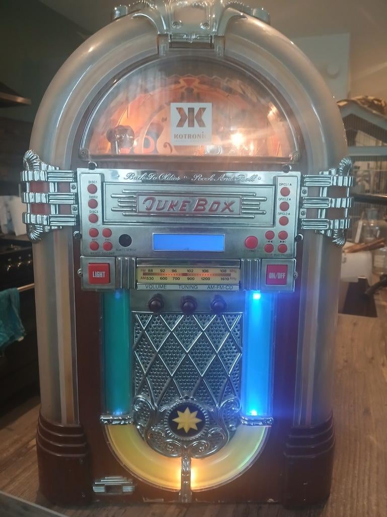 Kotroni Jukebox - Retro Stijl met Moderne Functies, Ophalen