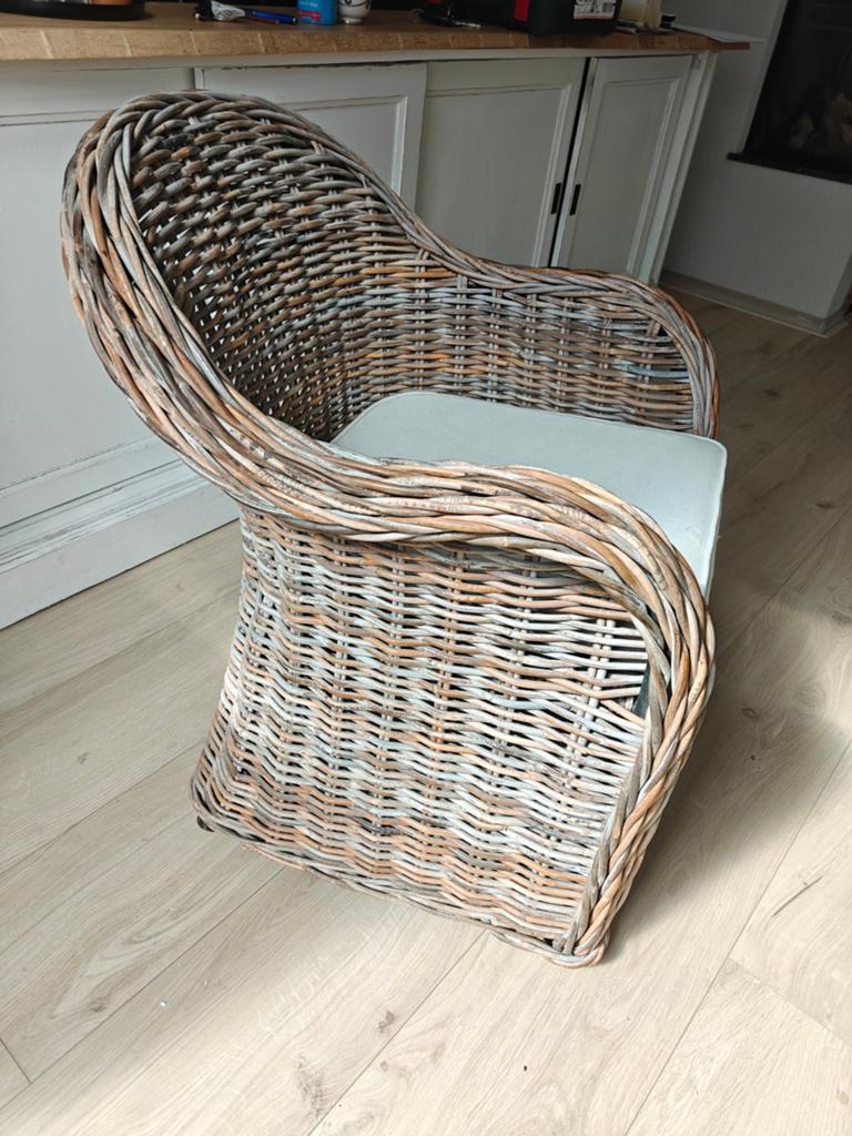 Comfortabele rieten stoel met kussen, Gebruikt, Bruin, Eén, Boho, Landelijk