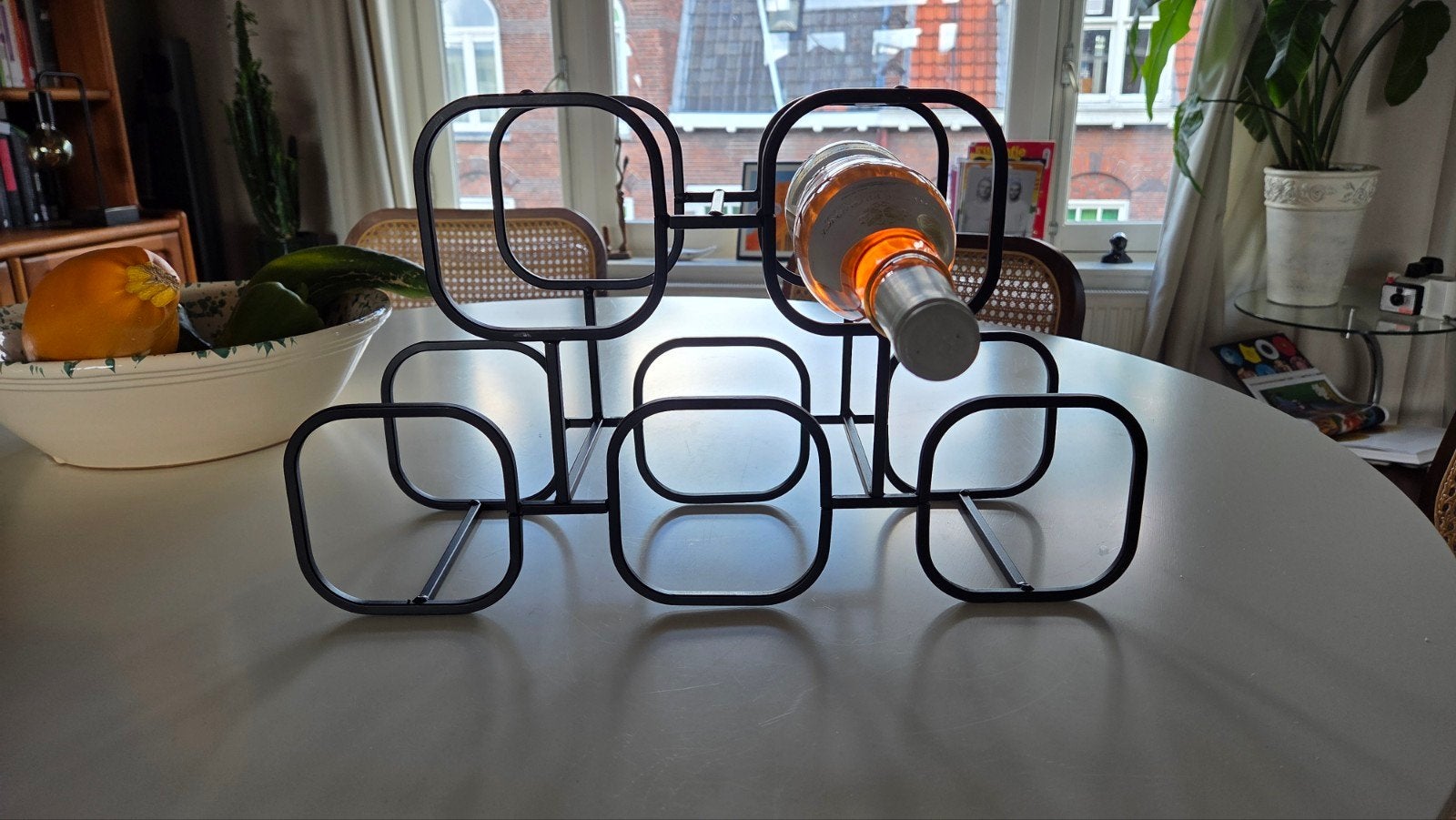 Retro zwart metalen wijnrek voor 5 flessen, Ophalen, Gebruikt, 5 tot 15 flessen, Metaal