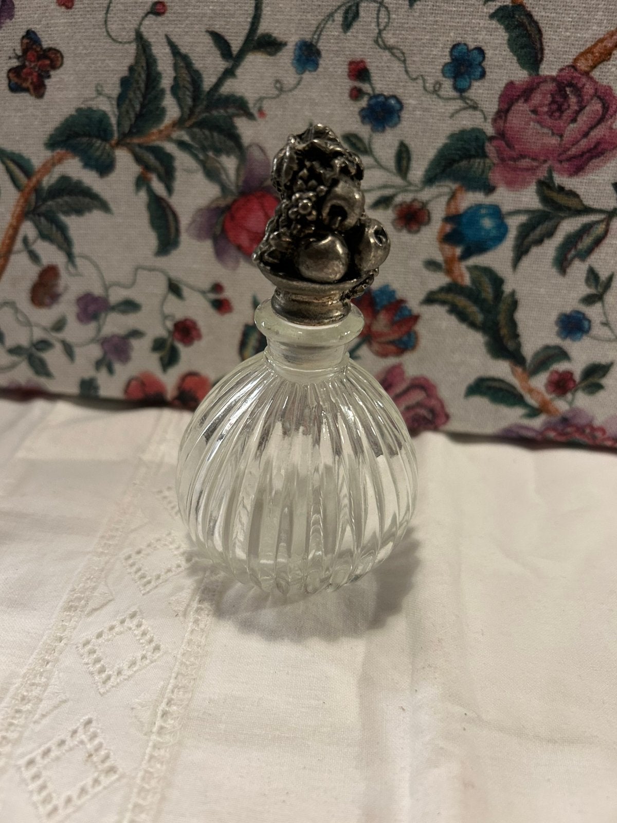 Flesje met zilverkleurige dop, Antiek en Kunst, Ophalen of Verzenden