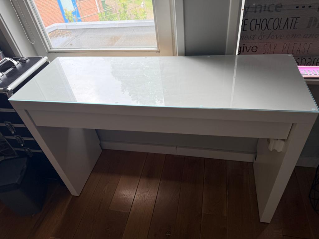 Mooie kaptafel met glazen boven plaat, Ophalen, 100 tot 150 cm, Zo goed als nieuw, Minder dan 100 cm