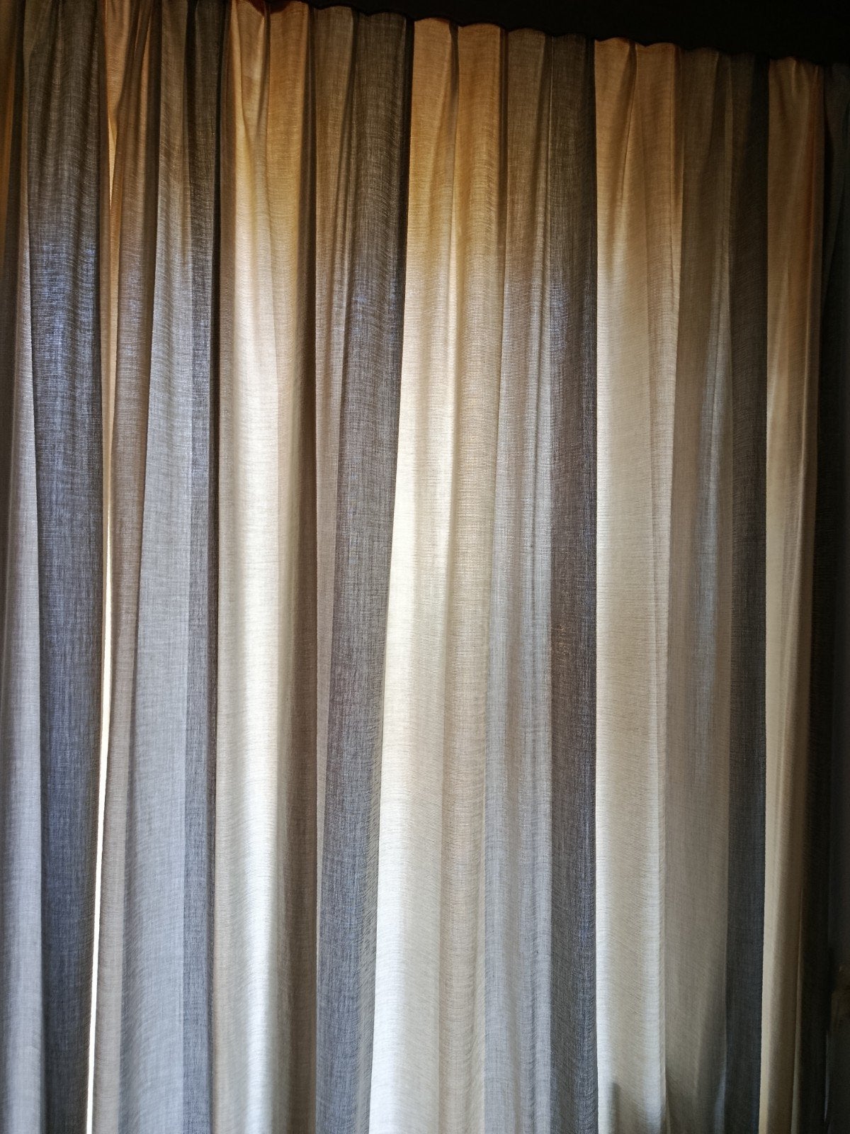 Gordijnen in nieuwstaat, Overige kleuren, 200 cm of meer, Ophalen of Verzenden, Zo goed als nieuw