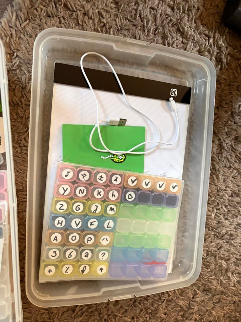Diamond painting pakket met accessoires en lichtpad, Ophalen, Zo goed als nieuw