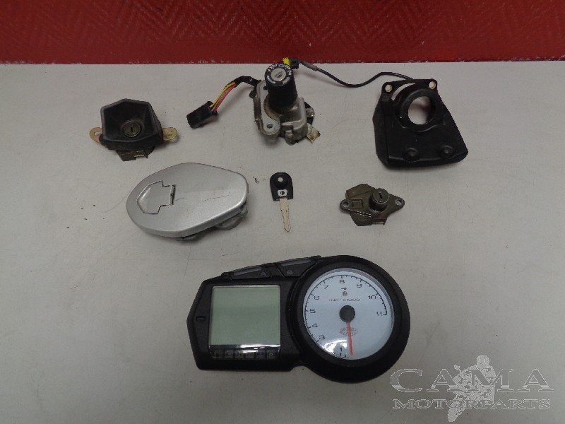 Slotenset Ducati Multistrada 1000 DS 2005-2006 2005, Cama Motorparts, Gebruikt, Info@cama-motorparts.nl, P.J. Troelstraweg 8, MAASSLUIS 3144 CX, Zuid Holland, , Nederland