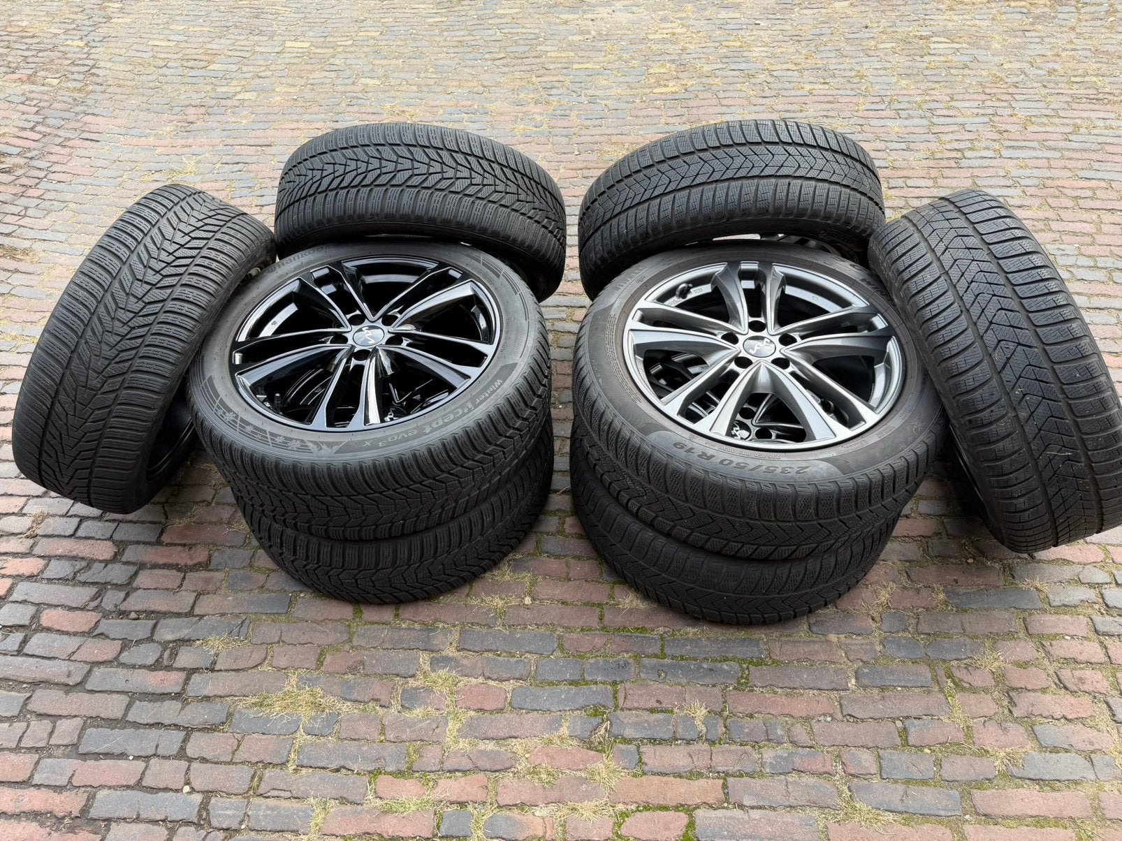 19” Kia Sportage NQ5 sets velgen goede winterbanden + tpms, Auto-onderdelen, 19 inch, Banden en Velgen, 235 mm, Winterbanden