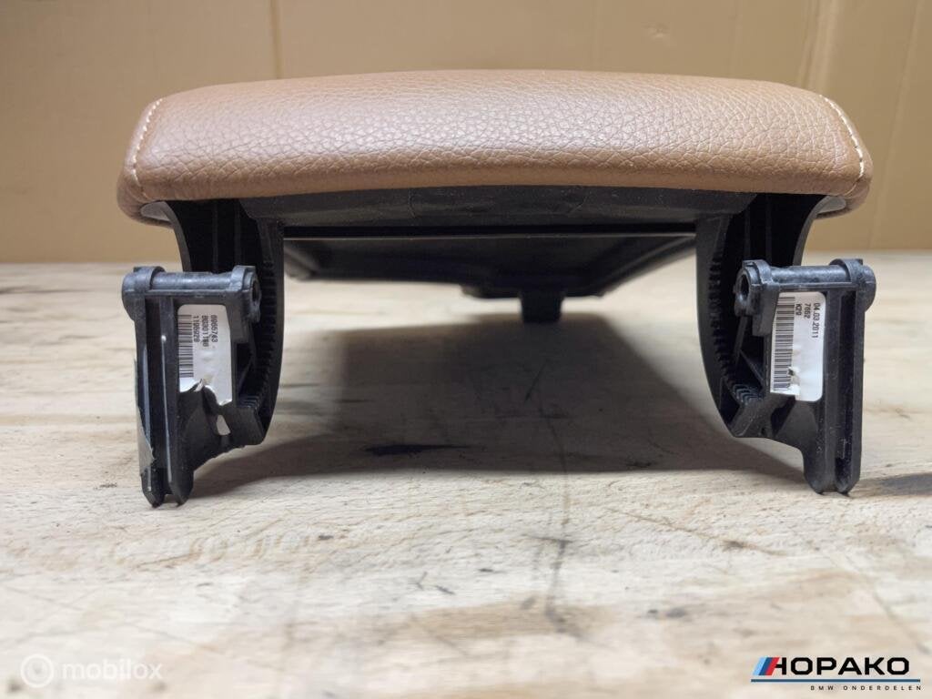 Armsteun leder BMW 3 serie E90 E91 E92 E93 |lichtbruin, Auto-onderdelen, Interieur en Bekleding, Gebruikt, Einsteinlaan 5 rijswijk