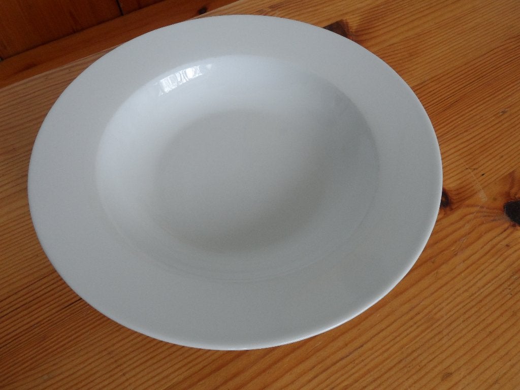 White basics diep bord, Ophalen of Verzenden, Zo goed als nieuw, Bord(en), Overige stijlen