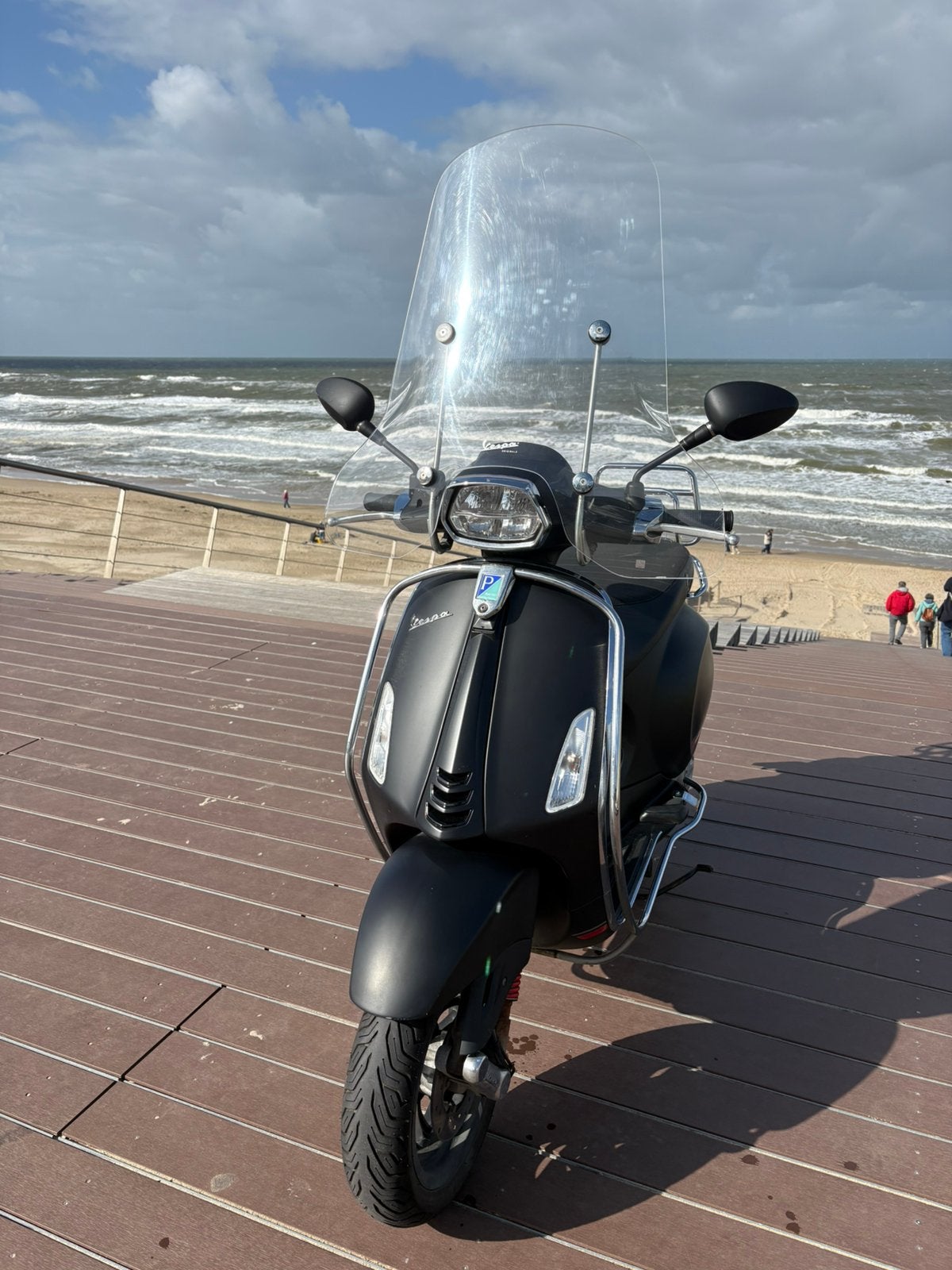 Vespa sprint 2020 Mat zwart, Fietsen en Brommers, Ophalen, Gebruikt, Overige modellen, Maximaal 45 km/u