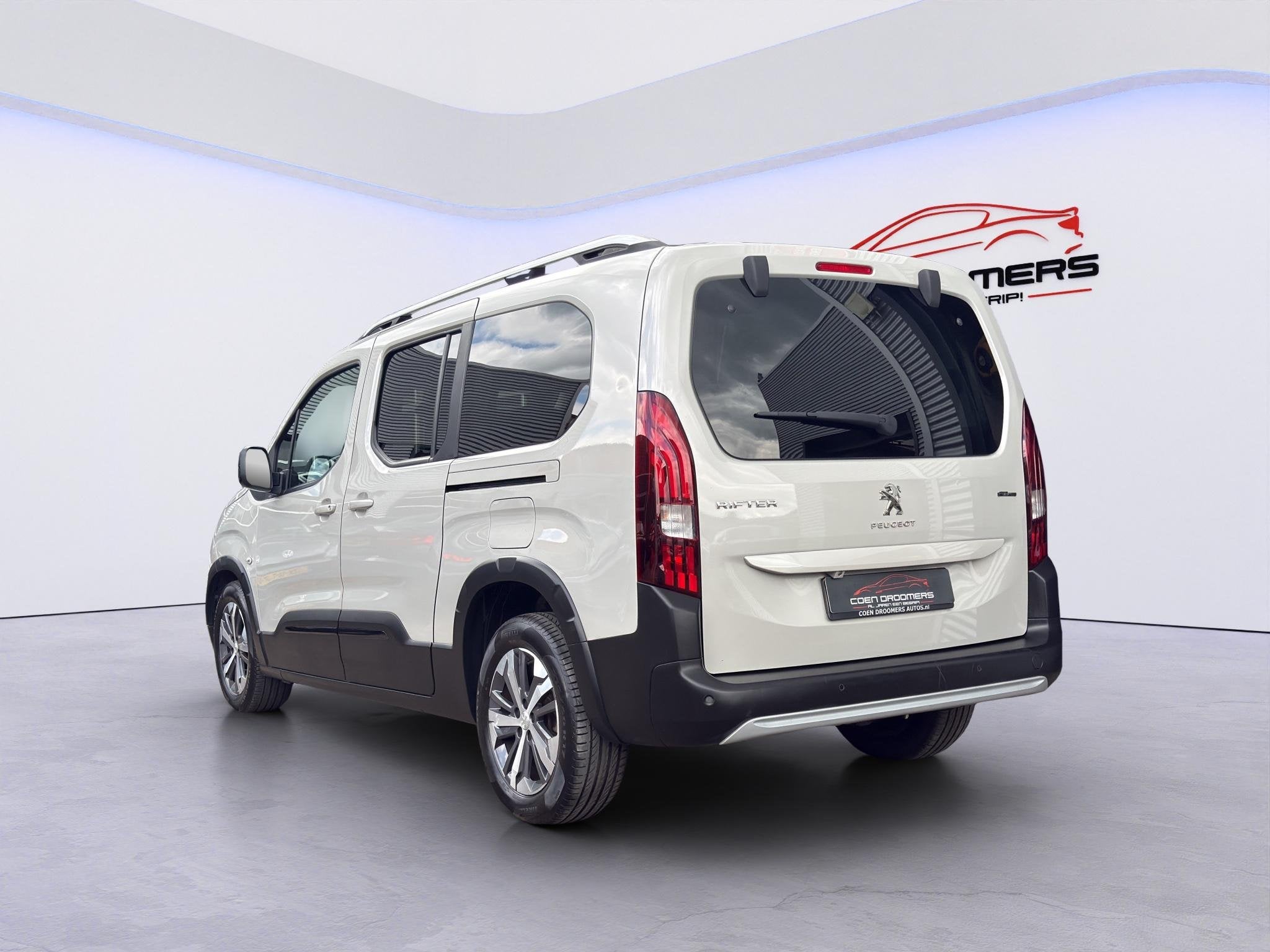 Peugeot Rifter Long GT-Line 7 persoons /Apple Carplay/Camera, Auto's, Voorwielaandrijving, Gebruikt, Euro 6, 1199 cc