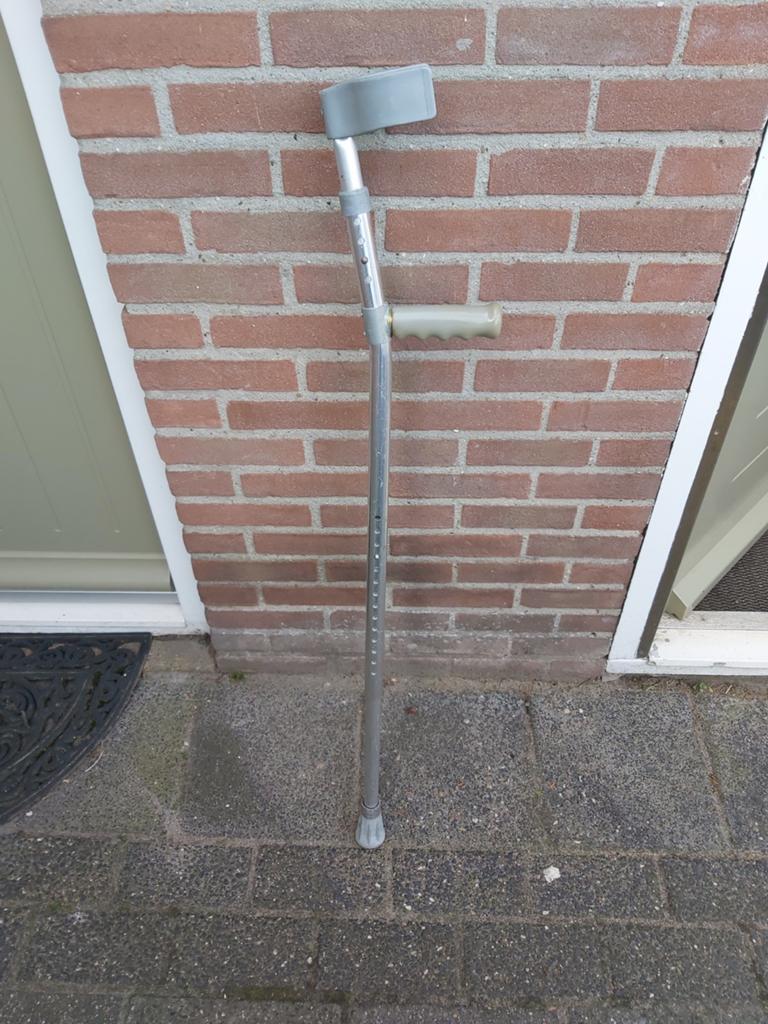 Loopkruk, Ophalen, In hoogte verstelbaar, Zo goed als nieuw