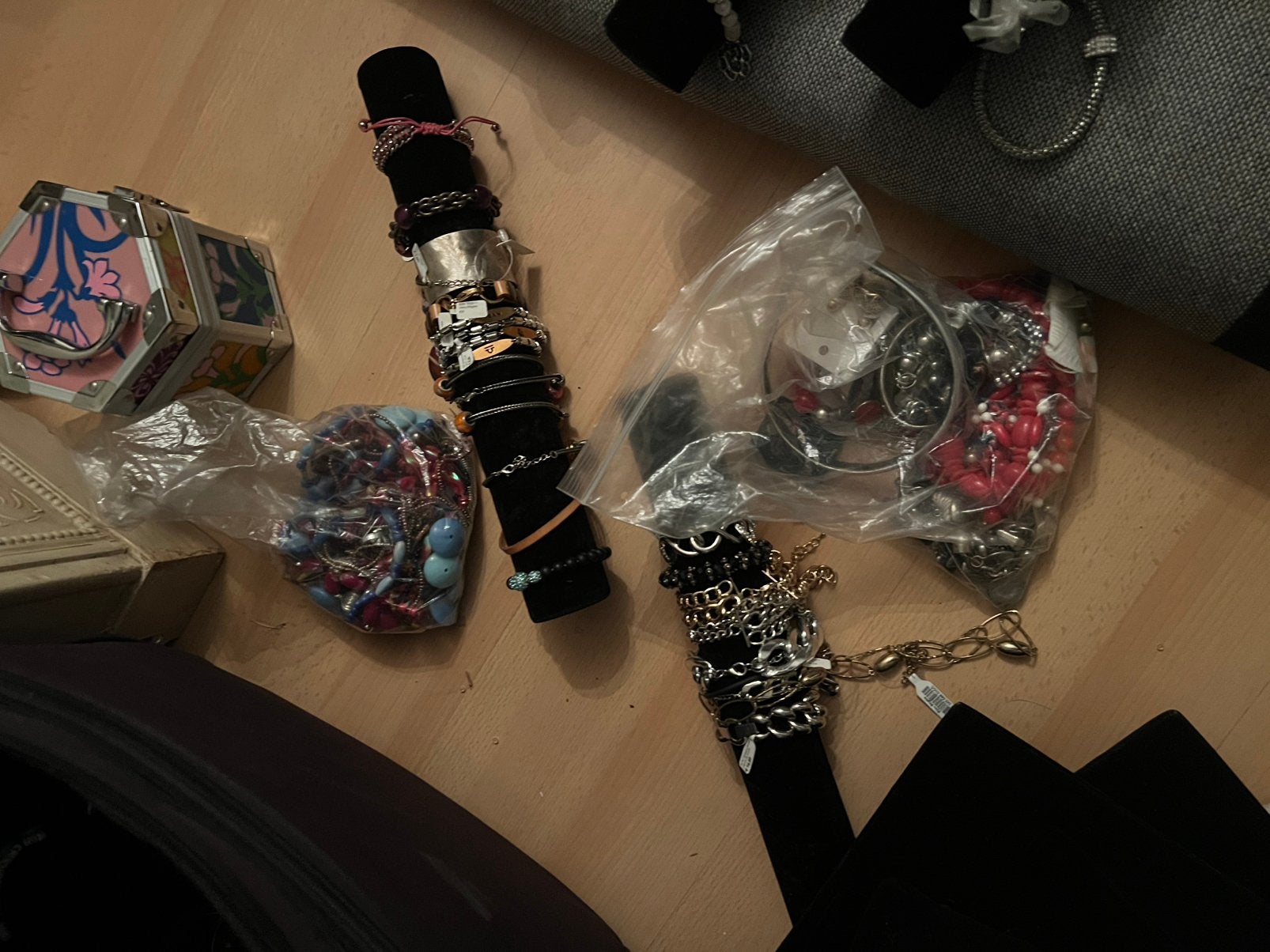 Grote partij sieraden, Ophalen of Verzenden, Overige materialen, Overige typen