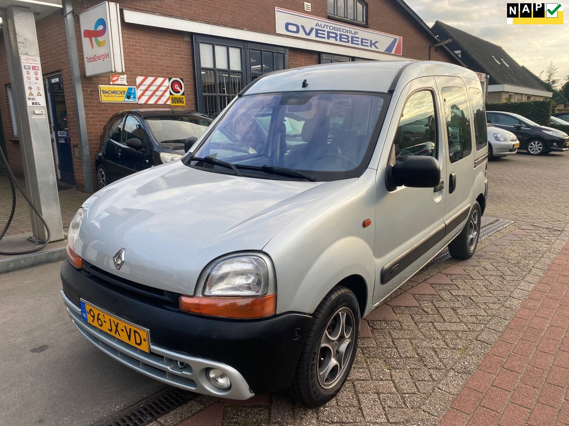 Renault Kangoo 1.4 Privilège Automaat,Airco, Auto's, Stof, Gebruikt, 4 cilinders, 1055 kg