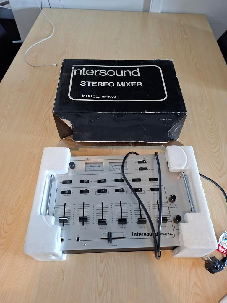 Intersound IM-4000 Stereo Mixer - Vintage DJ Mixer, Muziek en Instrumenten, Mengpanelen, Ophalen of Verzenden, Gebruikt, Minder dan 5 kanalen
