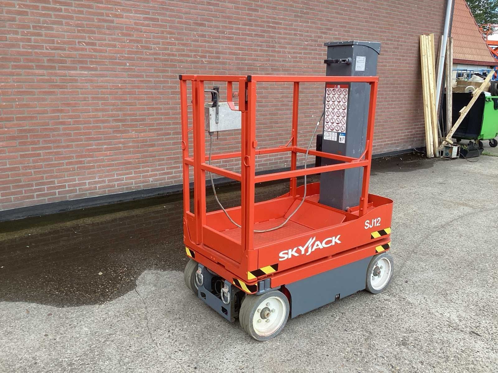 2013 SKYJACK SJ 12 Hoogwerker