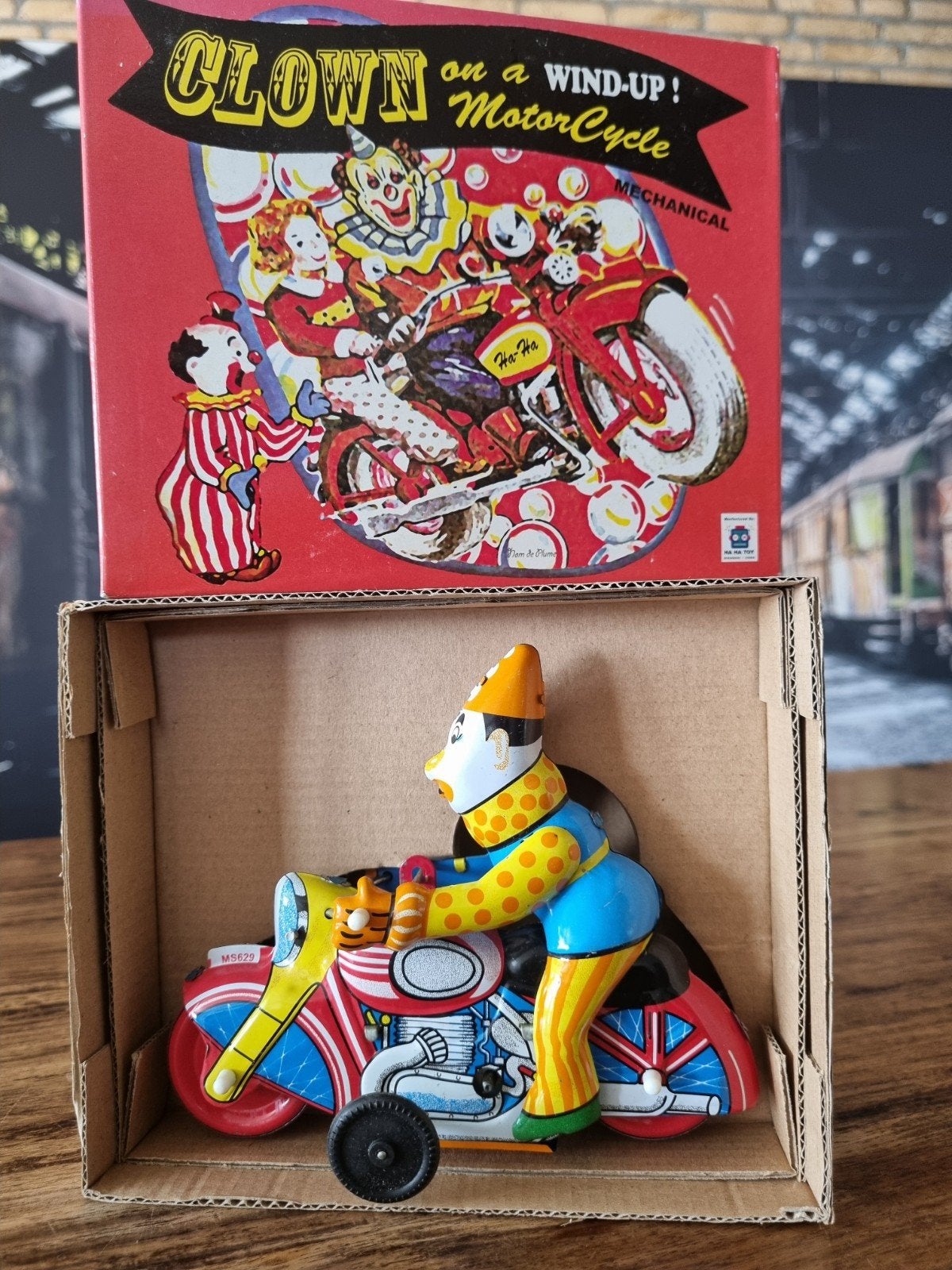Opwindbare Clown op Motorfiets - MS629, Verzamelen, Speelgoed, Ophalen of Verzenden, Zo goed als nieuw