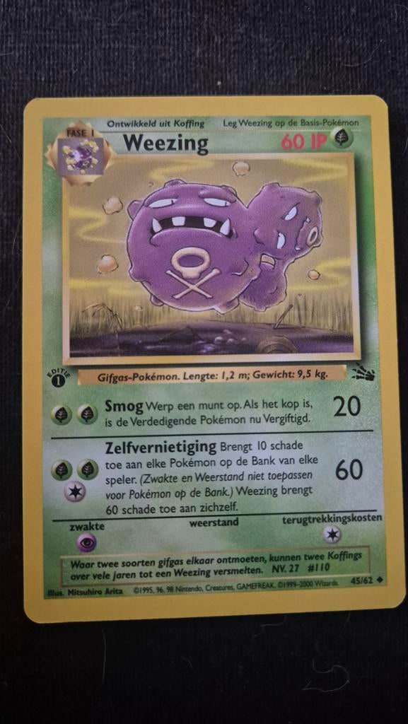 Weezing Pokémon Kaart First Edition - Nette Staat, Ophalen of Verzenden, Zo goed als nieuw, Losse kaart