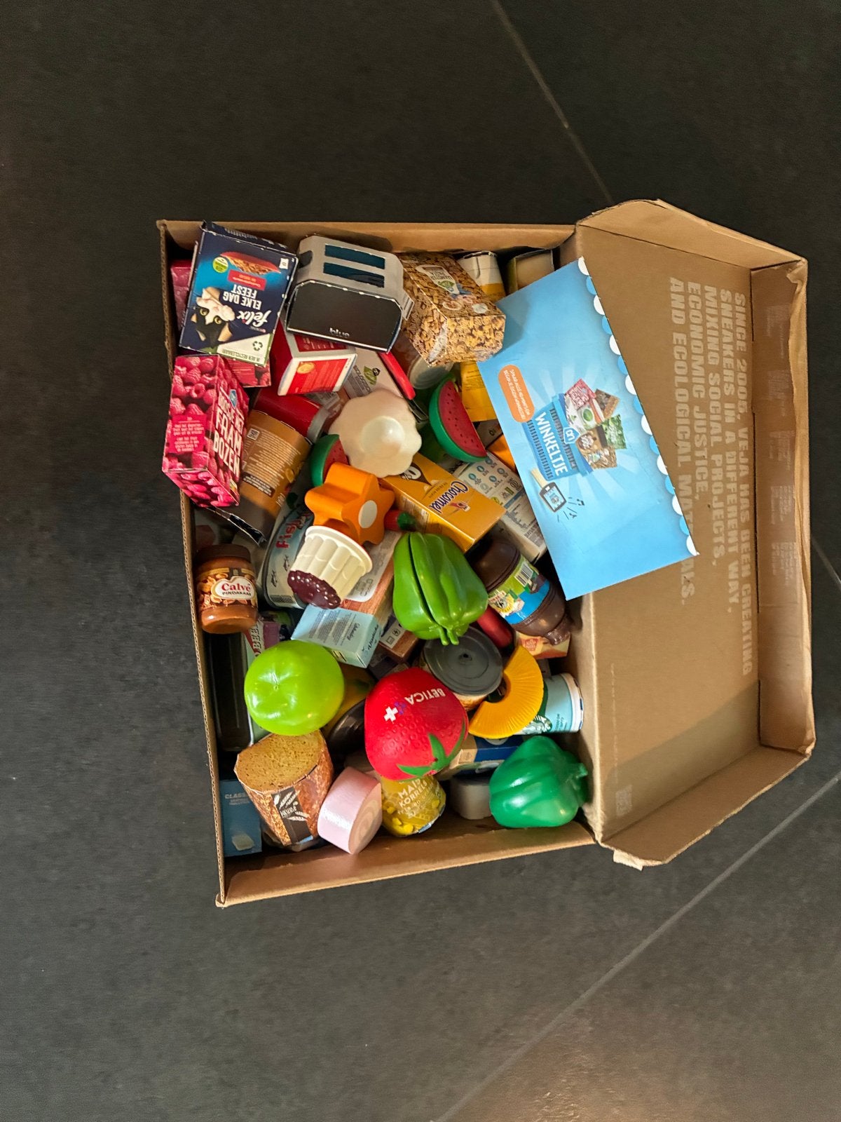 Grote doos met diverse keuken spulletjes en mini's, Ophalen of Verzenden, Gebruikt, Jongen of Meisje