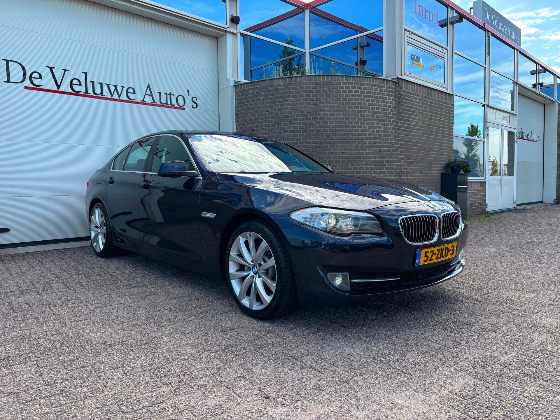 BMW 5-serie 520i High Executive|Trekhaak|Navi|Climate|PDC, Auto's, BMW, Automaat, Euro 5, Achterwielaandrijving, Gebruikt
