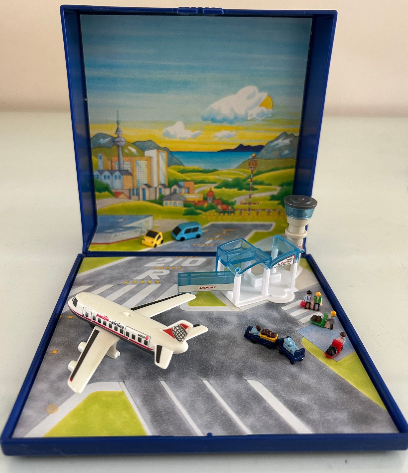 Playmobil Micro vliegveld in doosje magnetisch, Gebruikt, Complete set, Overige typen, Ophalen of Verzenden