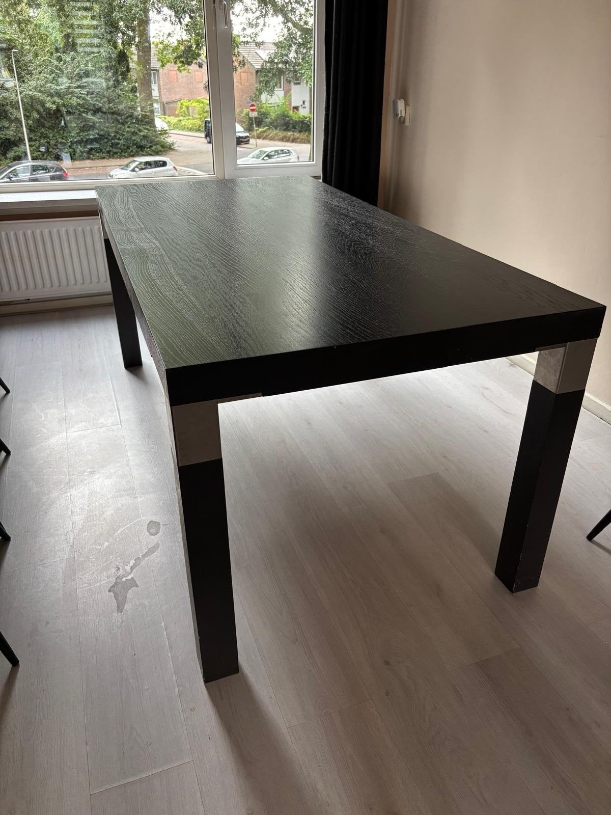 Degelijke eettafel met bijpassende salontafel, Overige houtsoorten, Gebruikt, 150 tot 200 cm, Modern