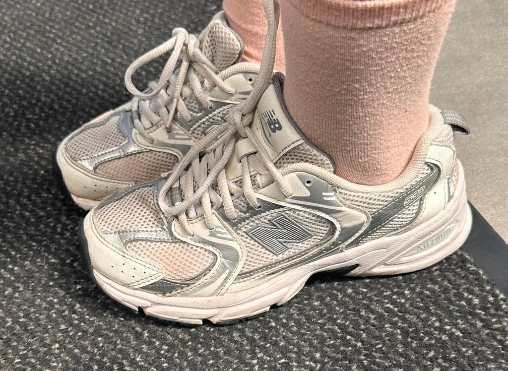 New Balance sneakers maat 35.5, Ophalen of Verzenden, Zo goed als nieuw, Schoenen