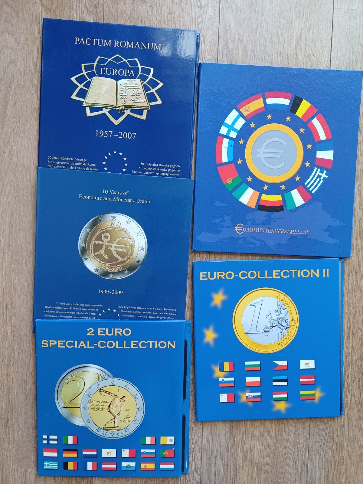 5 verschillende euromunten mappen, Ophalen of Verzenden, Overige landen, Overige waardes
