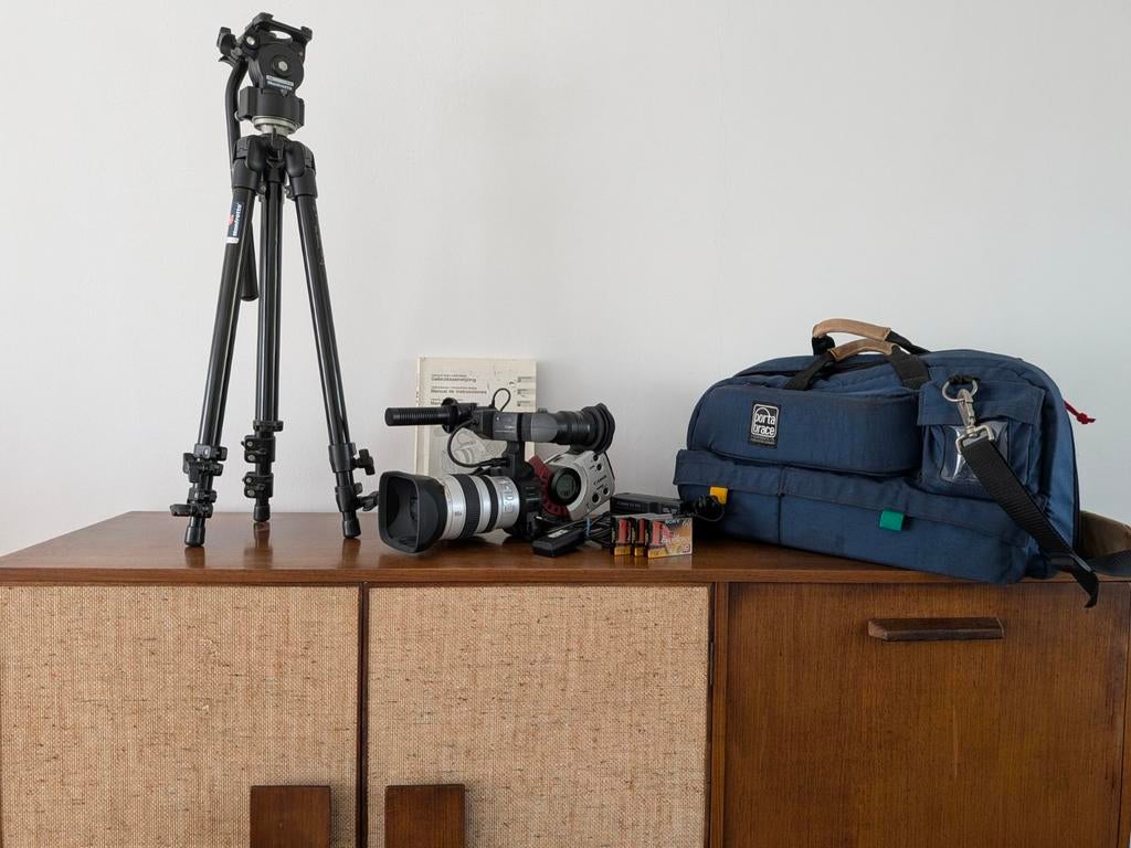 Legendarische Canon XL1 + Manfrotto tripod + tas, Ophalen, Zo goed als nieuw, Audio