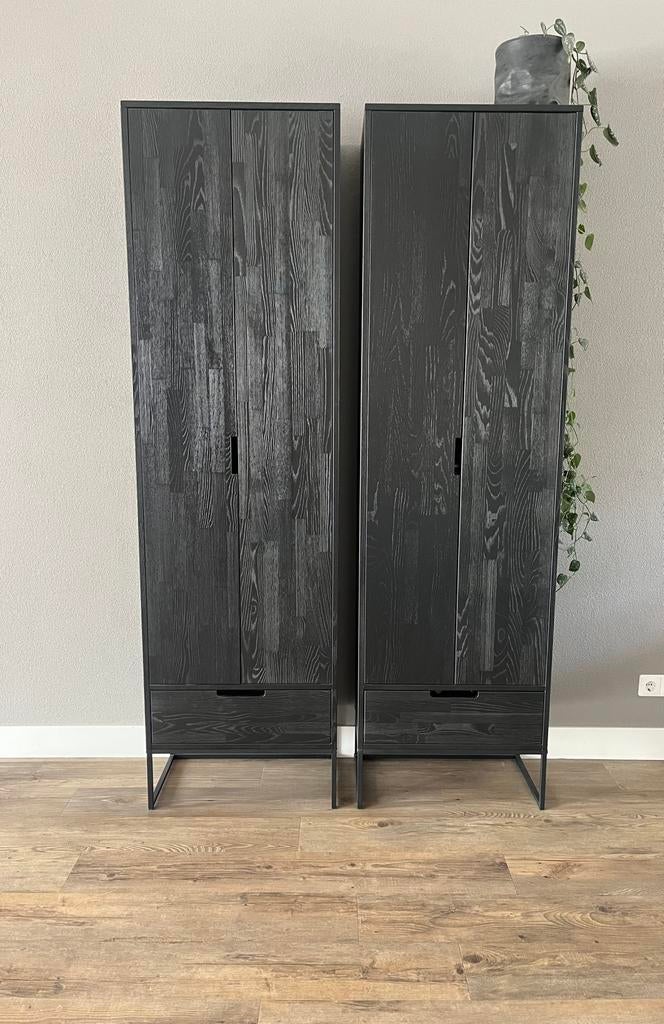 Woood silas zwart kast 2 houtnerf softclose modern, Ophalen, Zo goed als nieuw