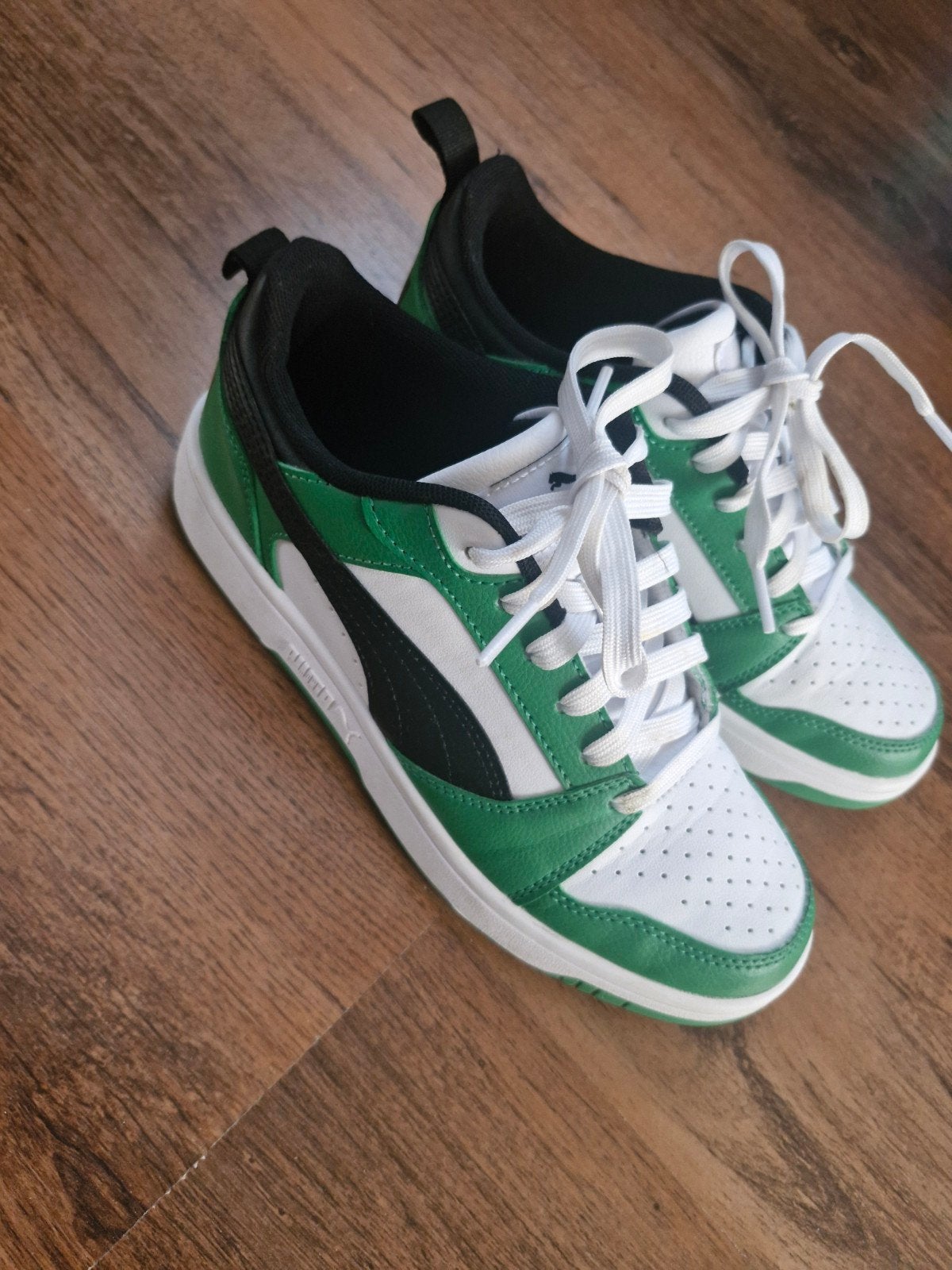 Sneakers  unisex van merk puma , 3 keer gedragen .maat 37, Ophalen of Verzenden