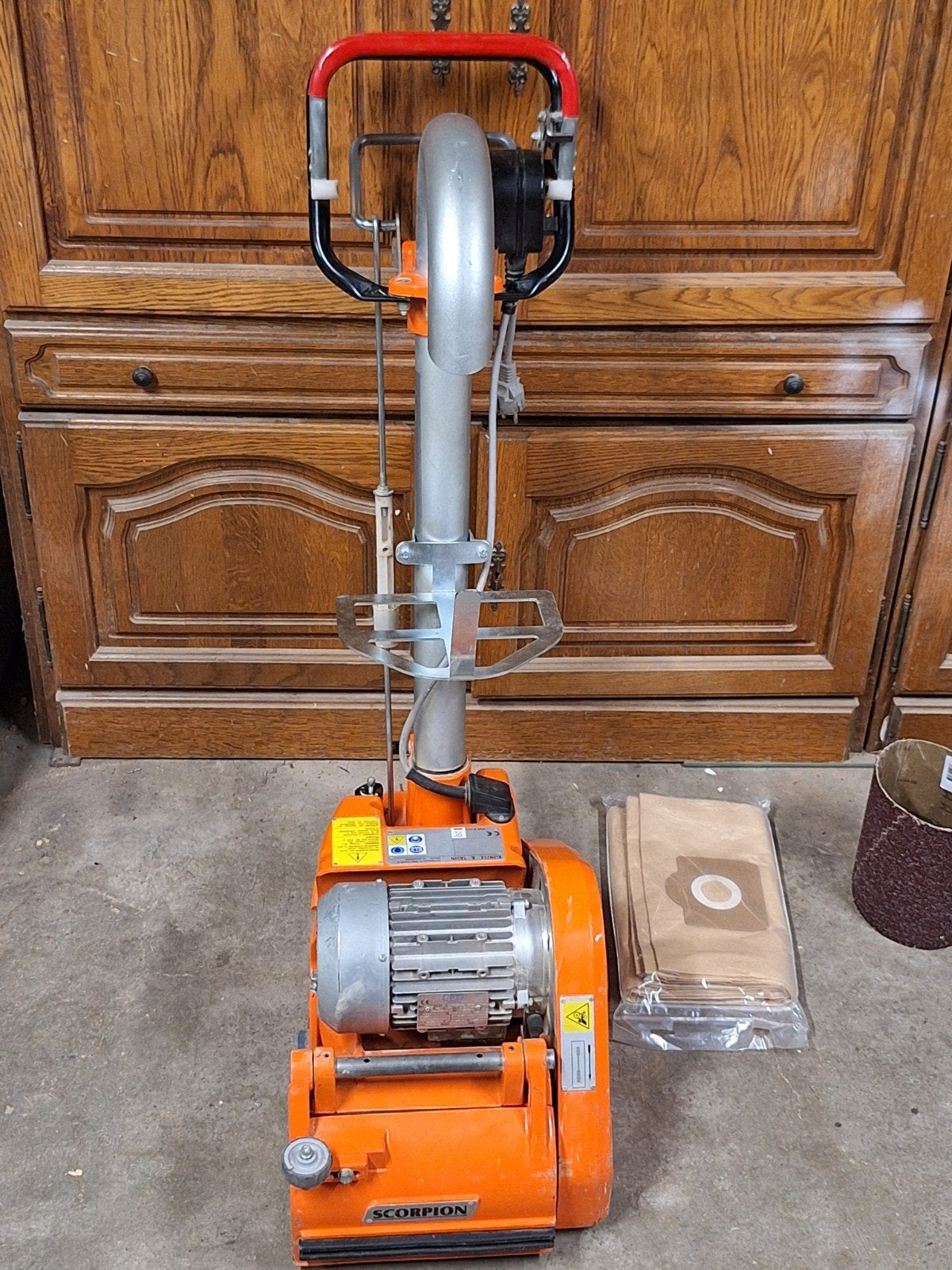 Walsschuurmachine, Ophalen, 1200 watt of meer, Bandschuurmachine