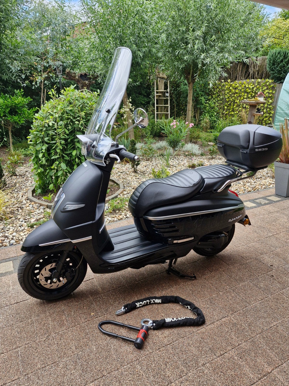 Peugeot Django Scooter - Zo goed als nieuw, slechts 1477 km!, Fietsen en Brommers, Scooters | Peugeot, Ophalen, Overige modellen