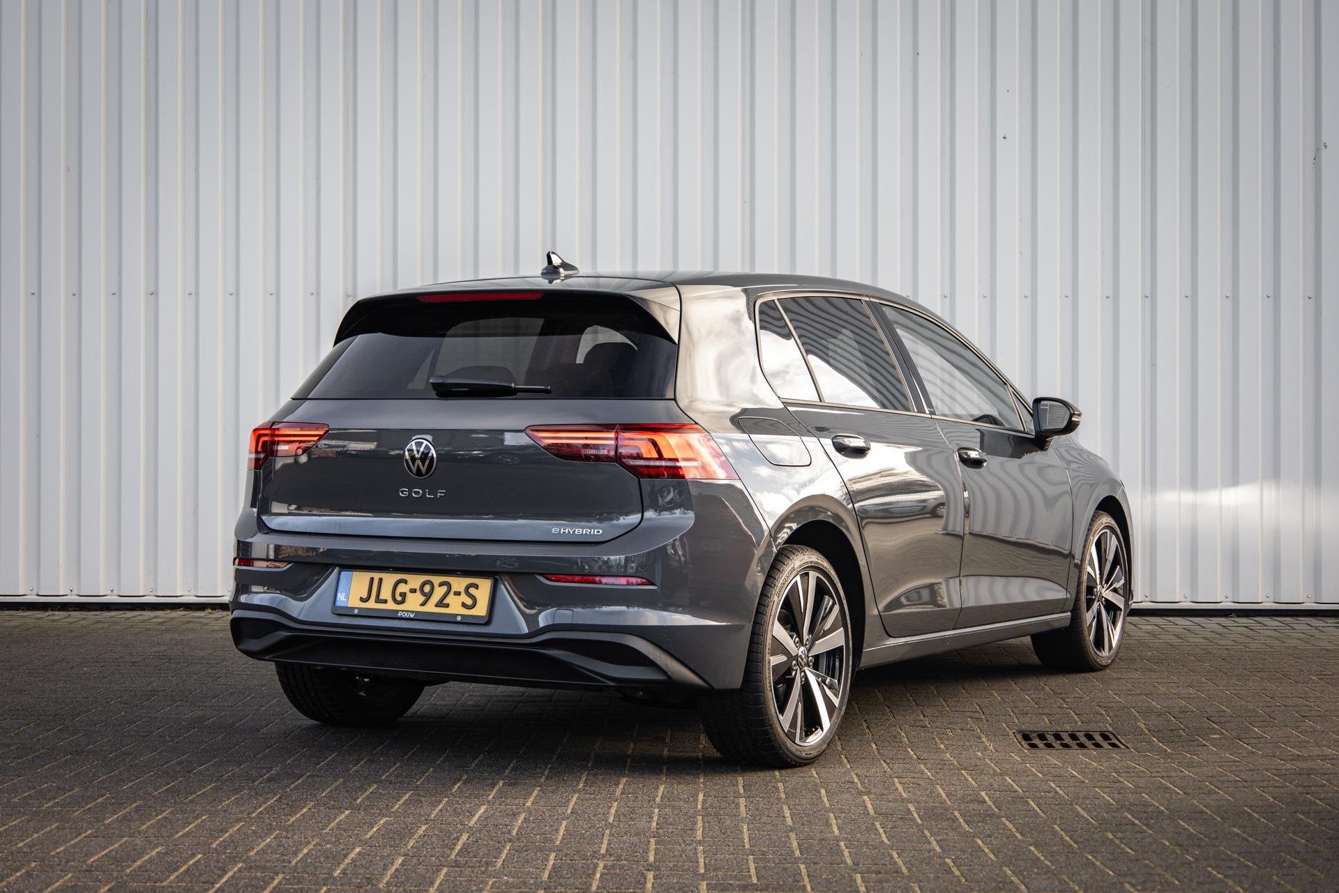 Volkswagen Golf 1.5 eHybrid 204pk Life Edition | 18" Velgen, Auto's, 12 maanden, Stof, 1498 cc, 4 cilinders