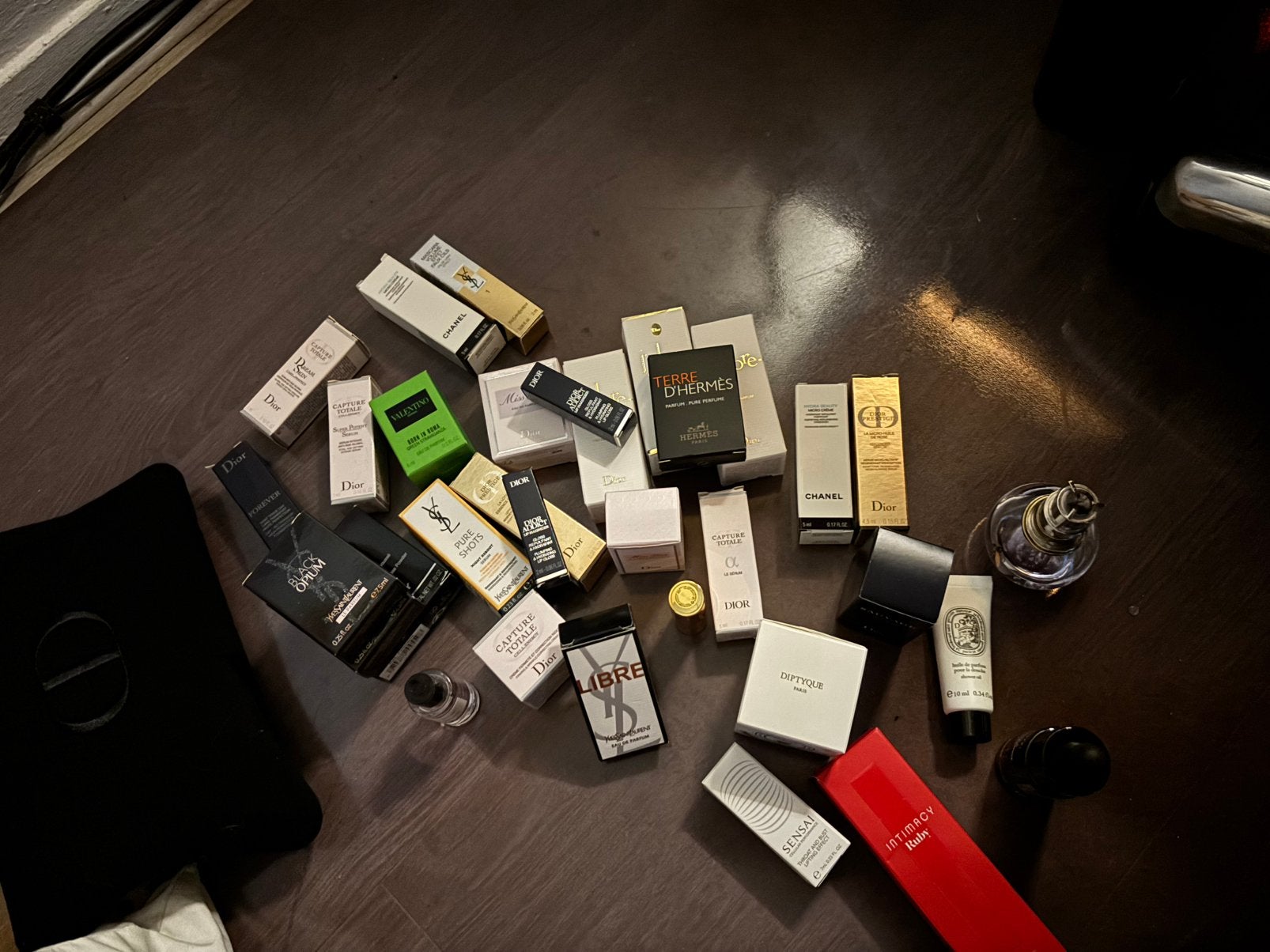 Luxe merk sample parfums, cream en verzorging, Ophalen of Verzenden, Zo goed als nieuw