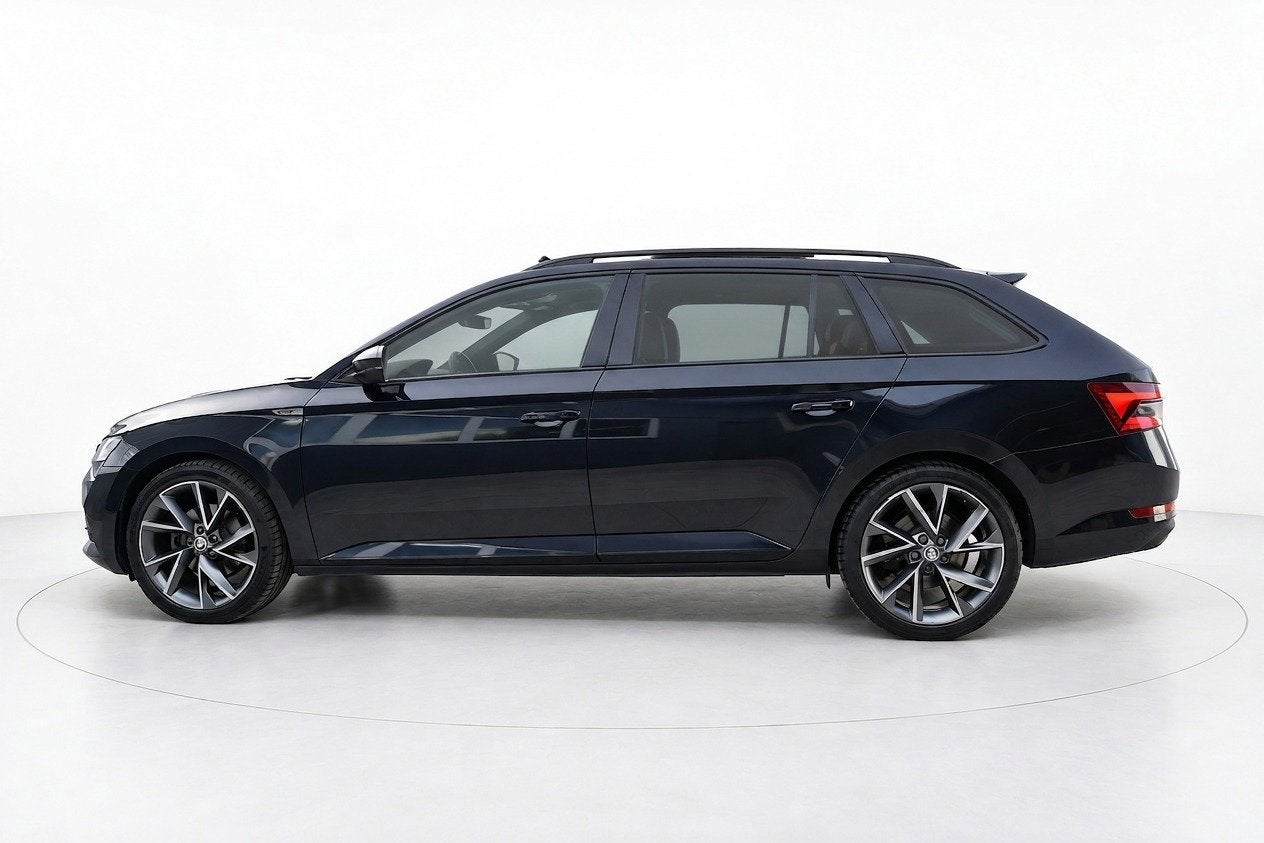 Skoda Superb Combi 1.4 TSI iV Sportline Business PANO VIRTUA, Auto's, Gebruikt, Euro 6, 4 cilinders, Alcantara
