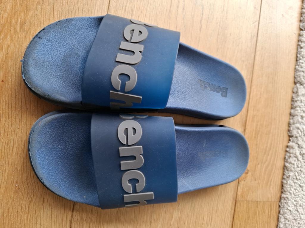 Bench slippers maat 44 - Blauw, Slippers, Blauw, Ophalen of Verzenden, Gedragen