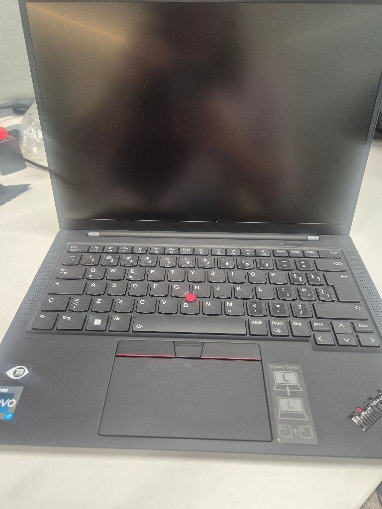 Lenovo ThinkPad X1 Carbon Gen 11, 256 GB, HDD, Qwerty, Nieuw
