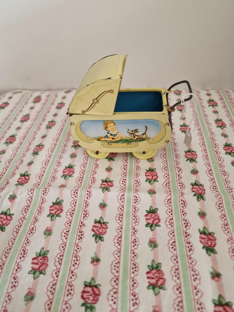 Antiek Kinderwagentje, Verzamelen, Ophalen of Verzenden, Gebruikt, Pop